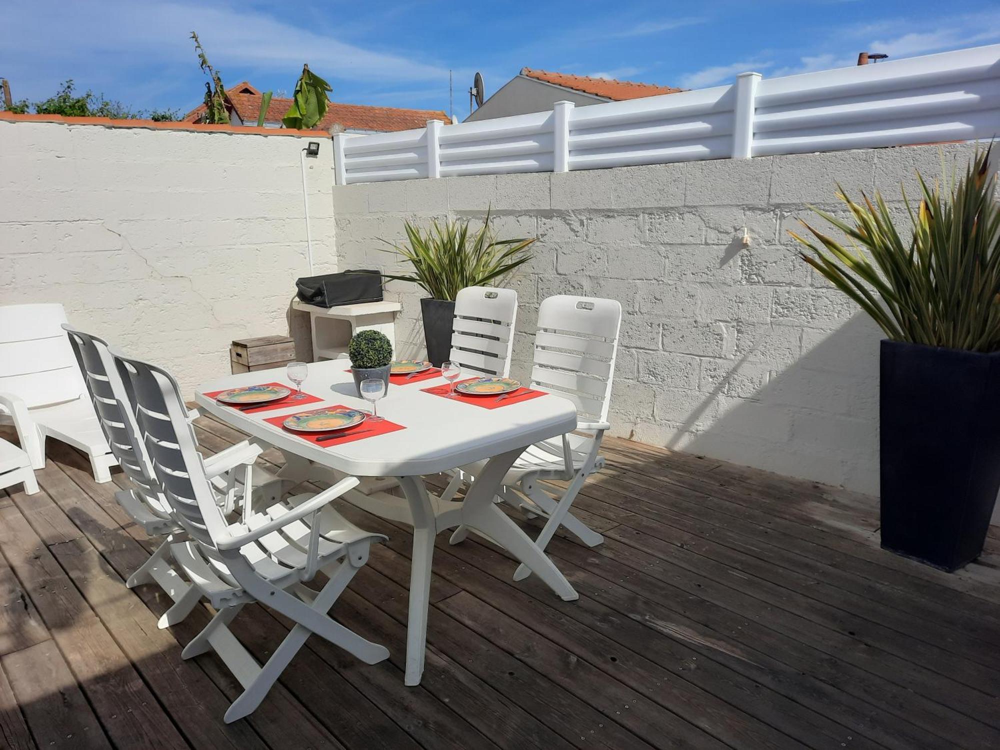 Villa Privee A 300M De La Plage Saint-Gilles-Croix-de-Vie Exterior foto